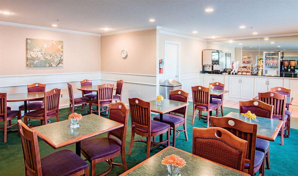 Hotel 6-maryland Heights, Mo 2*
